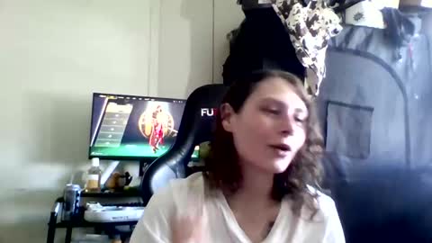 Snapshot of smoothvodka chatting on May 20, 2026, 3:51 pm Bambi--Vodka online show from May 20, 2026, 3:51 pm