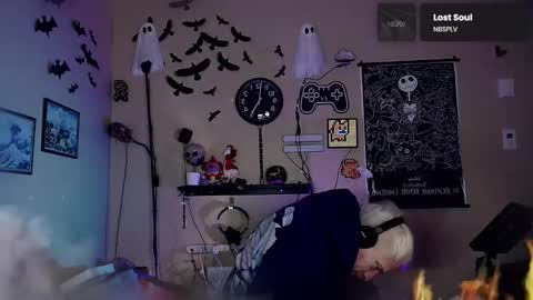 Viiscount  Snarfle Von Snarfenberg online show from December 2, 2024, 11:56 am