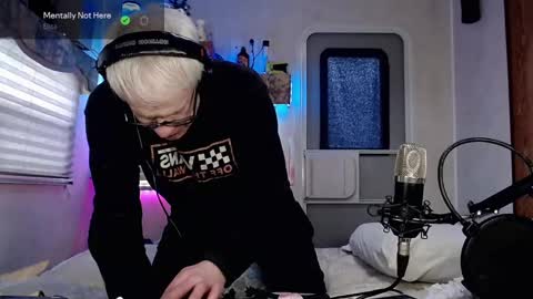 Viiscount  Snarfle Von Snarfenberg online show from March 4, 2025, 11:32 pm