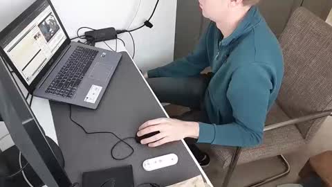 Snapshot of sneakerboy444 chatting on October 24, 2025, 9:17 am sneakerboy444 online show from October 24, 2025, 9:17 am