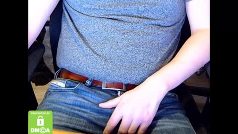 Sneakybill online show from January 2, 2025, 10:01 pm