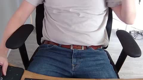 Sneakybill online show from March 23, 2026, 7:01 am