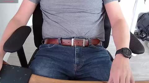 Sneakybill online show from March 24, 2026, 7:35 am