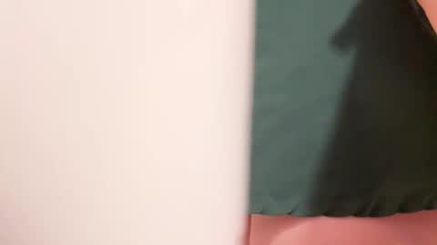 snezhka10 online show from April 4, 2026, 2:21 am