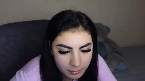 Olivia online show from November 24, 2025, 3:45 pm