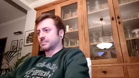 snoecks online show from March 26, 2026, 6:35 pm