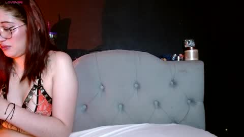 IG     OF red moonn online show from April 14, 2026, 5:57 am