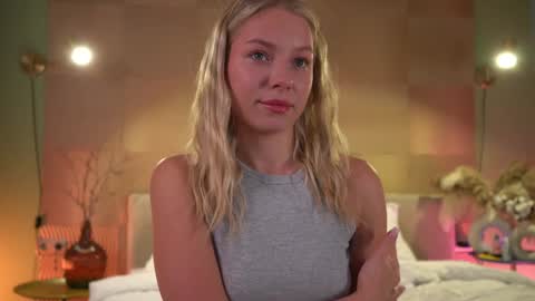 Candice Snow online show from December 14, 2024, 12:01 pm