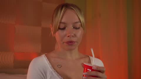 Candice Snow online show from December 28, 2024, 1:17 pm