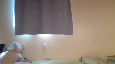 Snowie eyes online show from January 13, 2026, 11:04 am