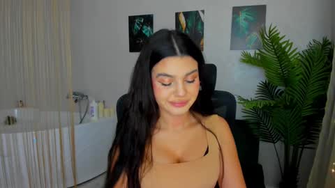 snowingwinter online show from February 12, 2025, 3:51 am