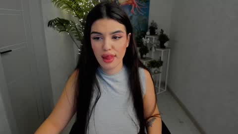 snowingwinter online show from December 21, 2025, 7:21 pm