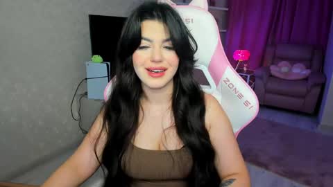 Snapshot of snowingwinter chatting on May 26, 2026, 4:08 am snowingwinter online show from May 26, 2026, 4:08 am