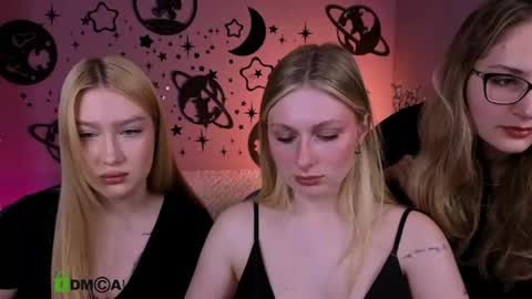 so_hot_rosalie online show from May 12, 2026, 7:22 pm