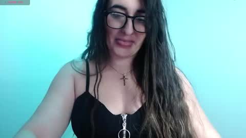 Soffi Betacur online show from July 13, 2026, 9:28 pm