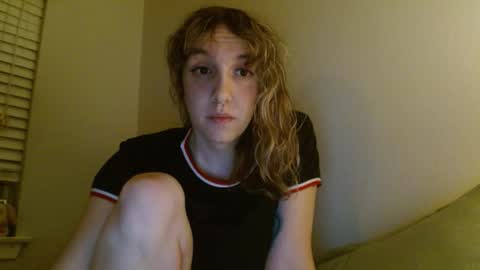 Snapshot of soffpurr chatting on October 28, 2025, 2:59 am Lilytea online show from October 28, 2025, 2:59 am