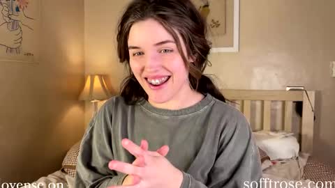 Snapshot of sofftrose chatting on February 6, 2025, 1:16 am Julia    online show from February 6, 2025, 1:16 am