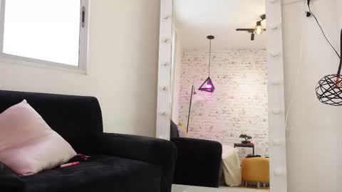 Snapshot of sofhia_cruz chatting on February 18, 2026, 8:05 pm sofhia cruz online show from February 18, 2026, 8:05 pm