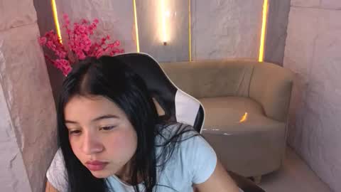 Online 800 to 1400 online show from December 4, 2025, 12:25 pm