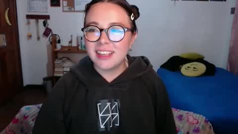 Snapshot of sofi_lynch chatting on May 17, 2026, 6:44 am Sofi Lynch online show from May 17, 2026, 6:44 am