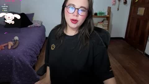 Sofi Lynch online show from July 26, 2026, 5:26 am