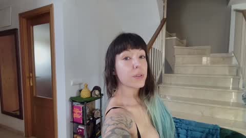 Sofi Mora online show from February 11, 2026, 1:16 pm