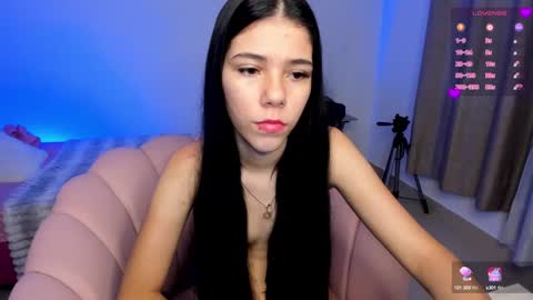 Snapshot of sofi_perezz chatting on February 6, 2025, 10:53 pm sofi online show from February 6, 2025, 10:53 pm
