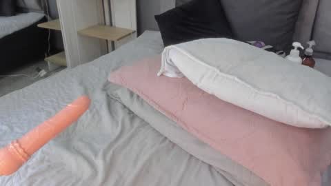 Snapshot of sofi_ramosx chatting on December 27, 2024, 1:43 am valen online show from December 27, 2024, 1:43 am