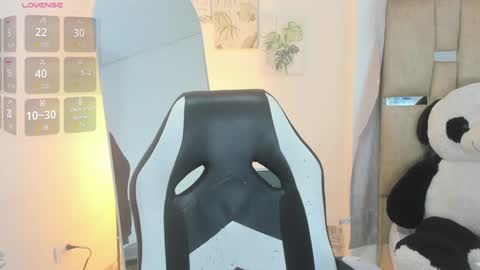 sofi smith online show from February 6, 2025, 7:51 pm