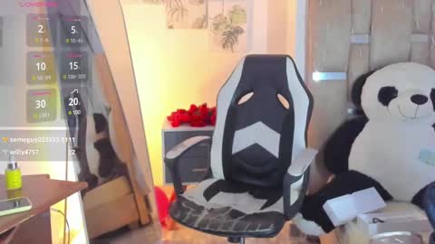 sofi smith online show from February 22, 2025, 3:01 am