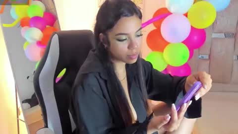 sofi smith online show from March 8, 2025, 7:31 pm