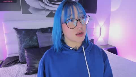 sofi_sp online show from November 17, 2025, 11:38 am