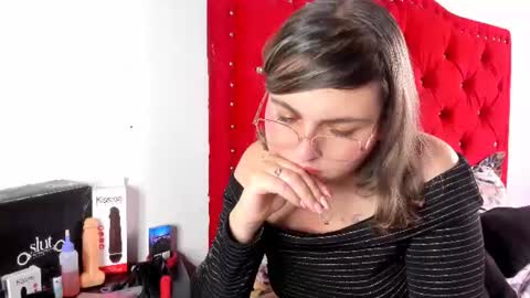 Sofia  bella online show from July 17, 2026, 6:35 pm