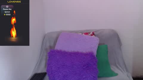 sofia  whitee online show from November 16, 2025, 7:47 am