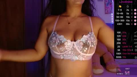Snapshot of sofia_burman chatting on November 12, 2025, 8:08 pm Sofi online show from November 12, 2025, 8:08 pm