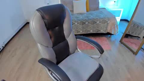 sofia_collen_ online show from October 22, 2025, 8:08 pm