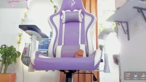 Snapshot of sofia_gold_ chatting on December 21, 2025, 2:35 pm sofia online show from December 21, 2025, 2:35 pm