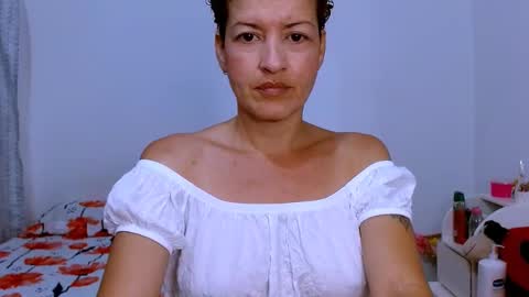 Sofia  online show from February 17, 2025, 5:21 pm