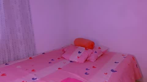 Sofia  online show from October 7, 2025, 8:06 pm