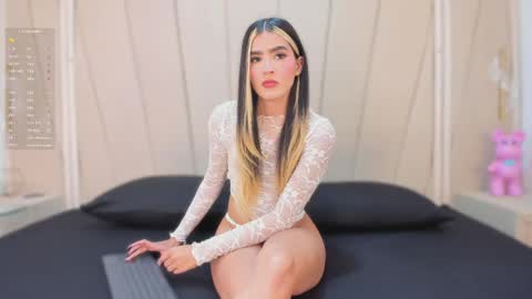 Sofia Mercer online show from May 9, 2026, 4:06 am