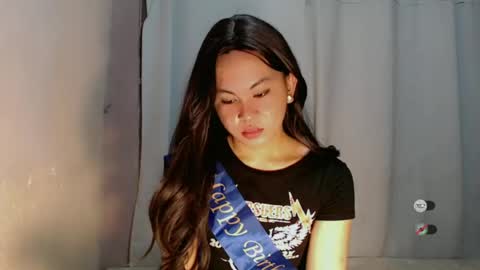 sofia_sweetheart18 online show from July 4, 2026, 1:01 am