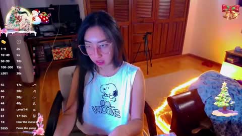 Snapshot of sofia_vanner chatting on December 17, 2024, 4:01 am SOFIA online show from December 17, 2024, 4:01 am