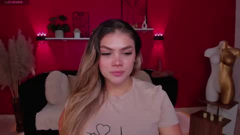 Snapshot of sofia_velvetx chatting on June 16, 2026, 1:25 pm sofia_velvetx online show from June 16, 2026, 1:25 pm