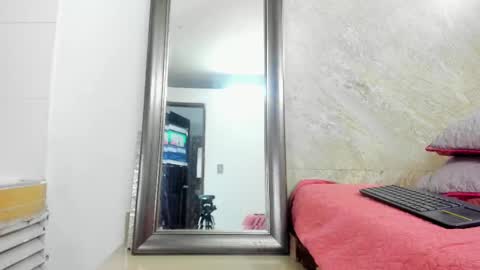 Sofia walke online show from February 13, 2025, 1:15 pm