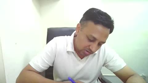 sofiabigis16 online show from November 10, 2025, 6:56 am