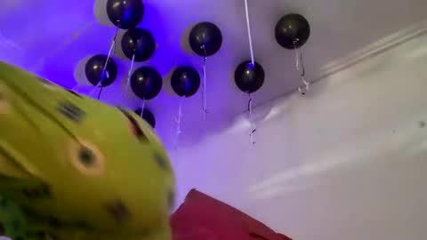 Danna Sofia online show from December 1, 2024, 5:02 pm