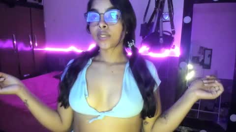 Danna Sofia online show from March 4, 2025, 8:38 pm