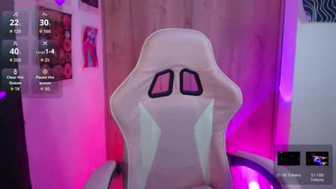       online show from October 24, 2025, 5:37 am