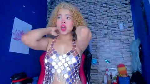 sofiacastillo01 online show from February 23, 2025, 1:10 pm