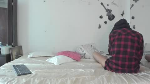 sofiacruz16 online show from January 3, 2025, 7:49 am